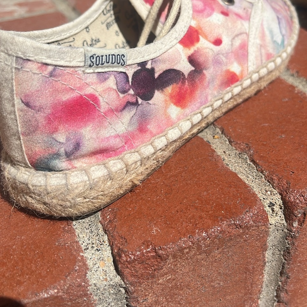 Soludos Shoes - Picture 8 of 12